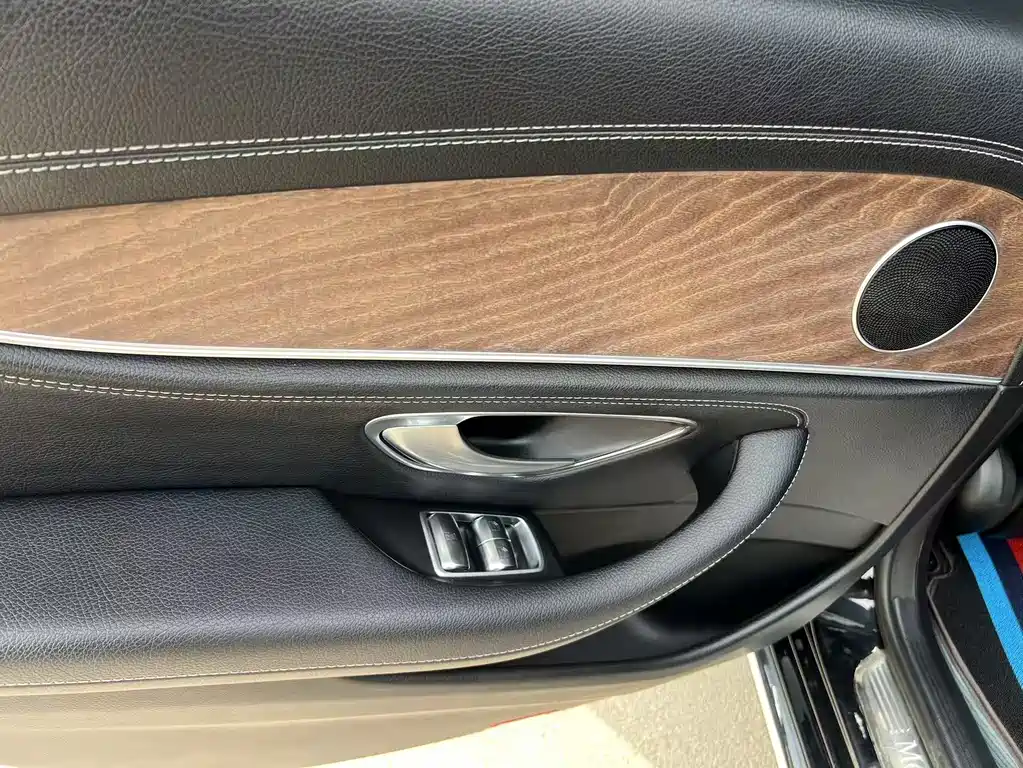 Mercedes-Benz E-Class 2020 — фото 13