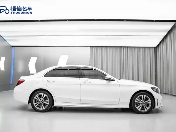 Mercedes-Benz C-Class 2021