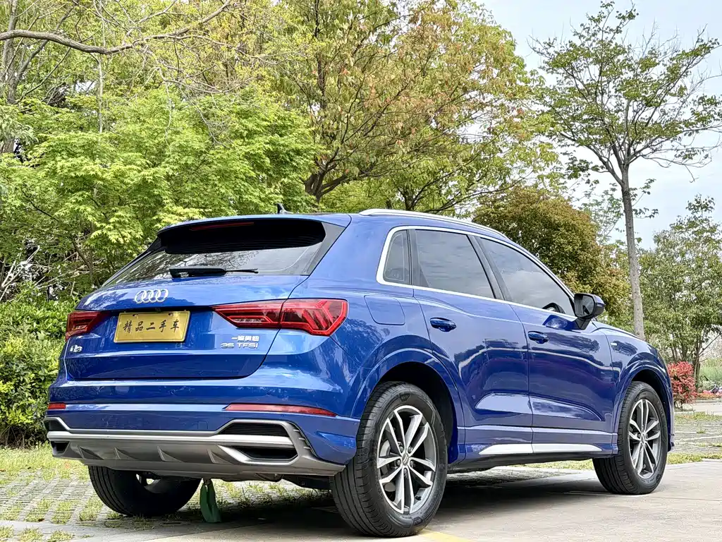 Audi Q3 2020 — фото 15