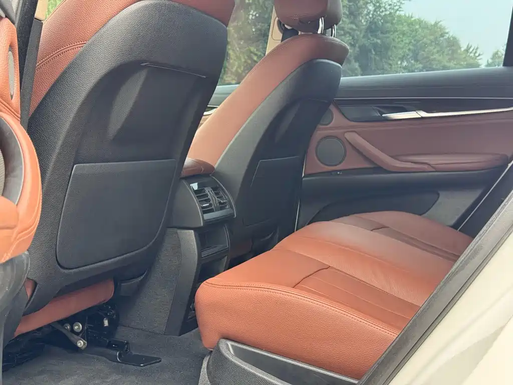 BMW X6 2015 — фото 15