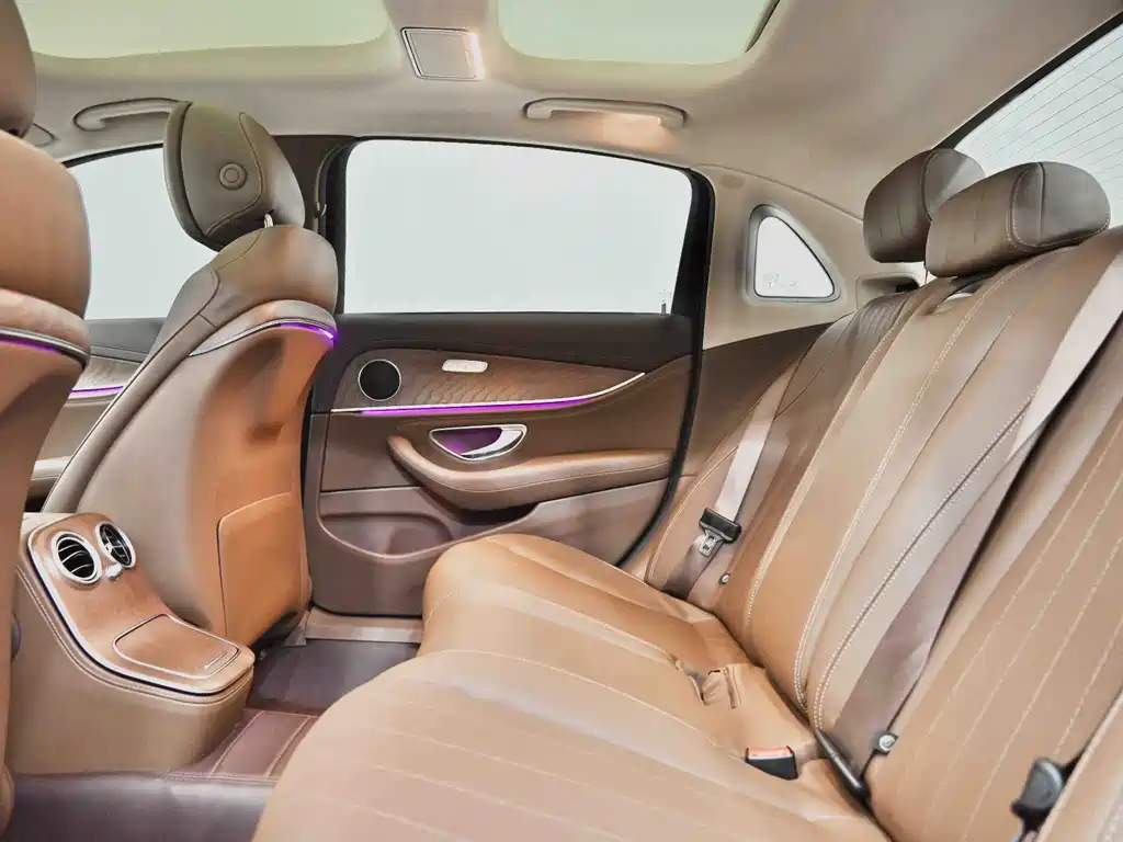 Mercedes-Benz E-Class 2022 — фото 19