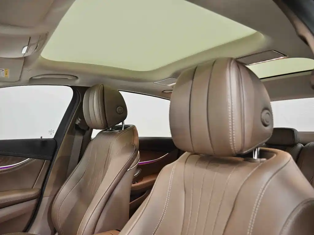 Mercedes-Benz E-Class 2022 — фото 22