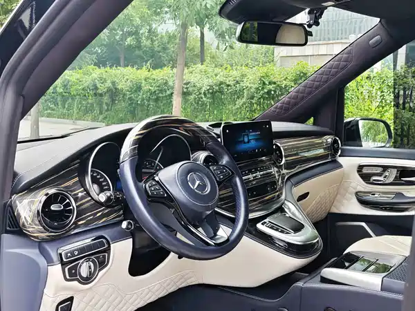 Mercedes-Benz V-Class 2022