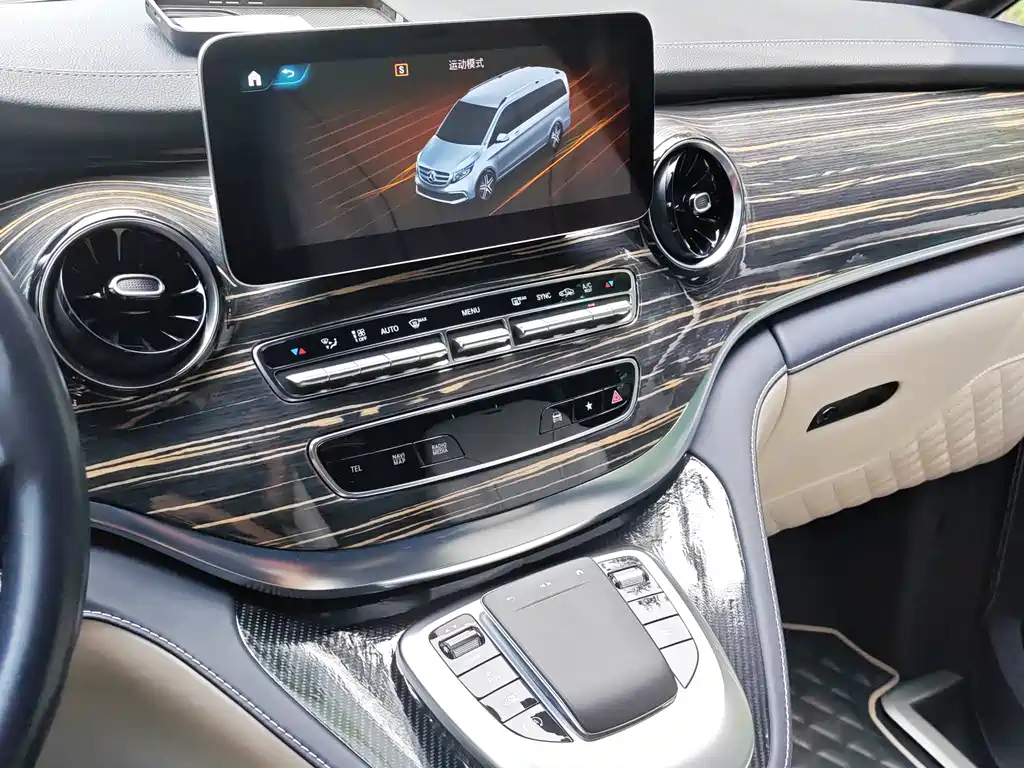 Mercedes-Benz V-Class 2022 — фото 20