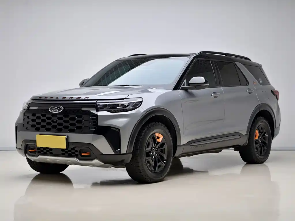Ford Explorer 2025 — фото 1