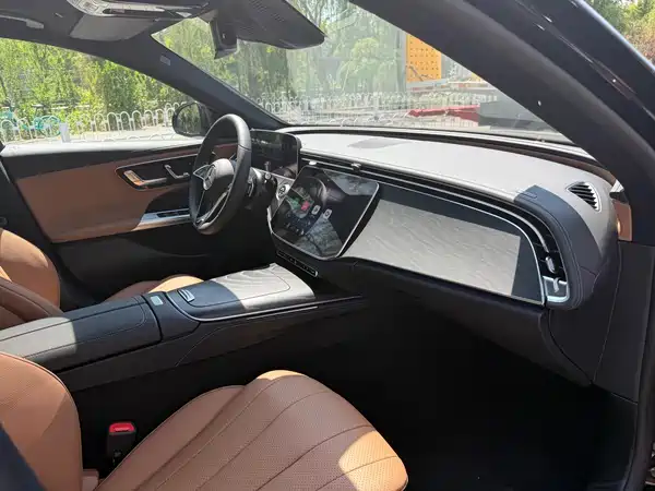 Mercedes-Benz E-Class 2025