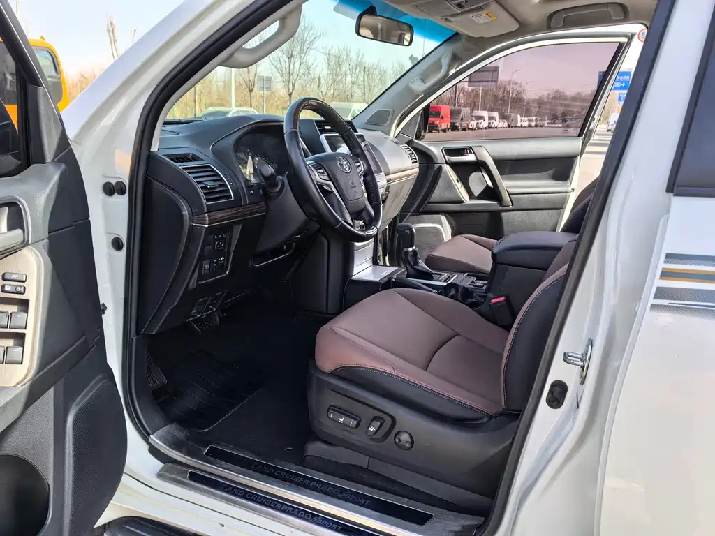 Toyota Prado 2019 — фото 4
