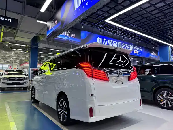 Toyota Alphard 2018