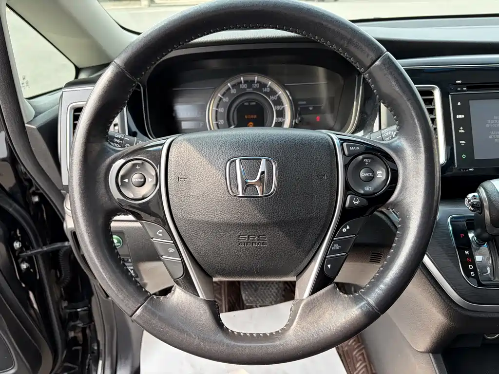 Honda Elysion 2018 — фото 10