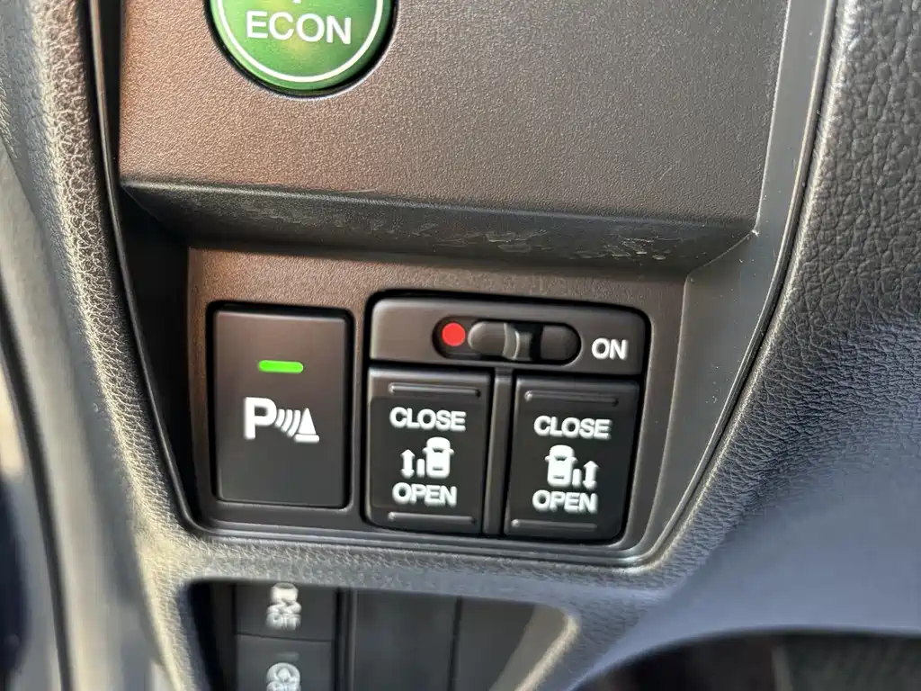 Honda Odyssey 2017 — фото 18