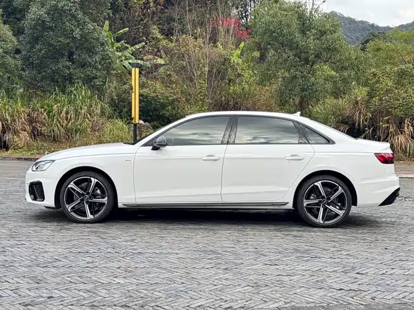 Audi A4L 2024