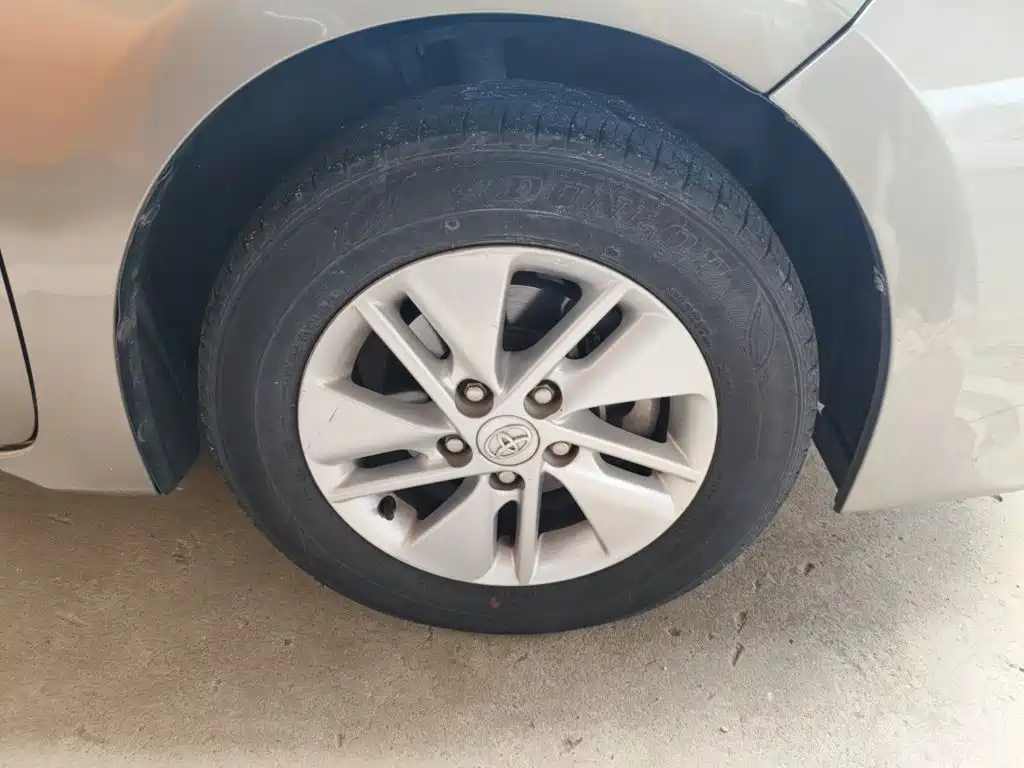 Toyota Corolla 2015 — фото 26