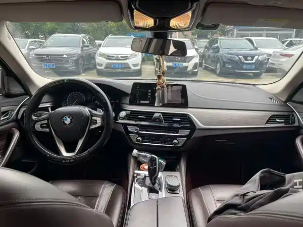 BMW 5 Series 2019