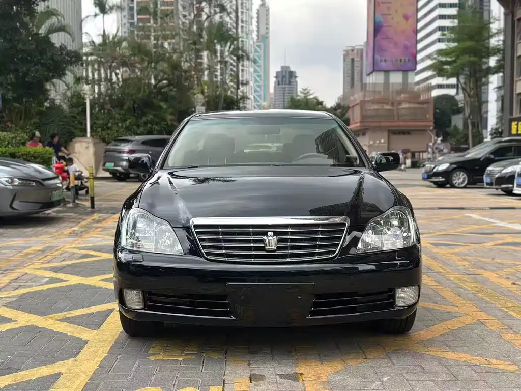 Toyota Crown 2006 — фото 2