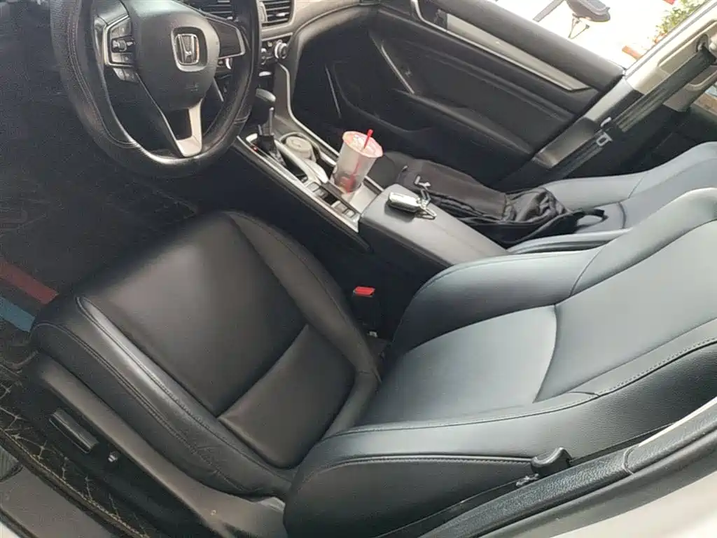 Honda Accord 2022 — фото 15