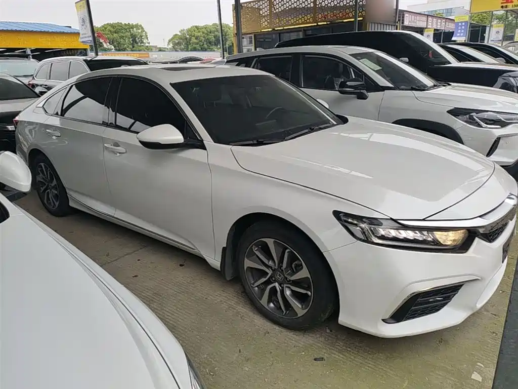 Honda Inspire 2021 — фото 4
