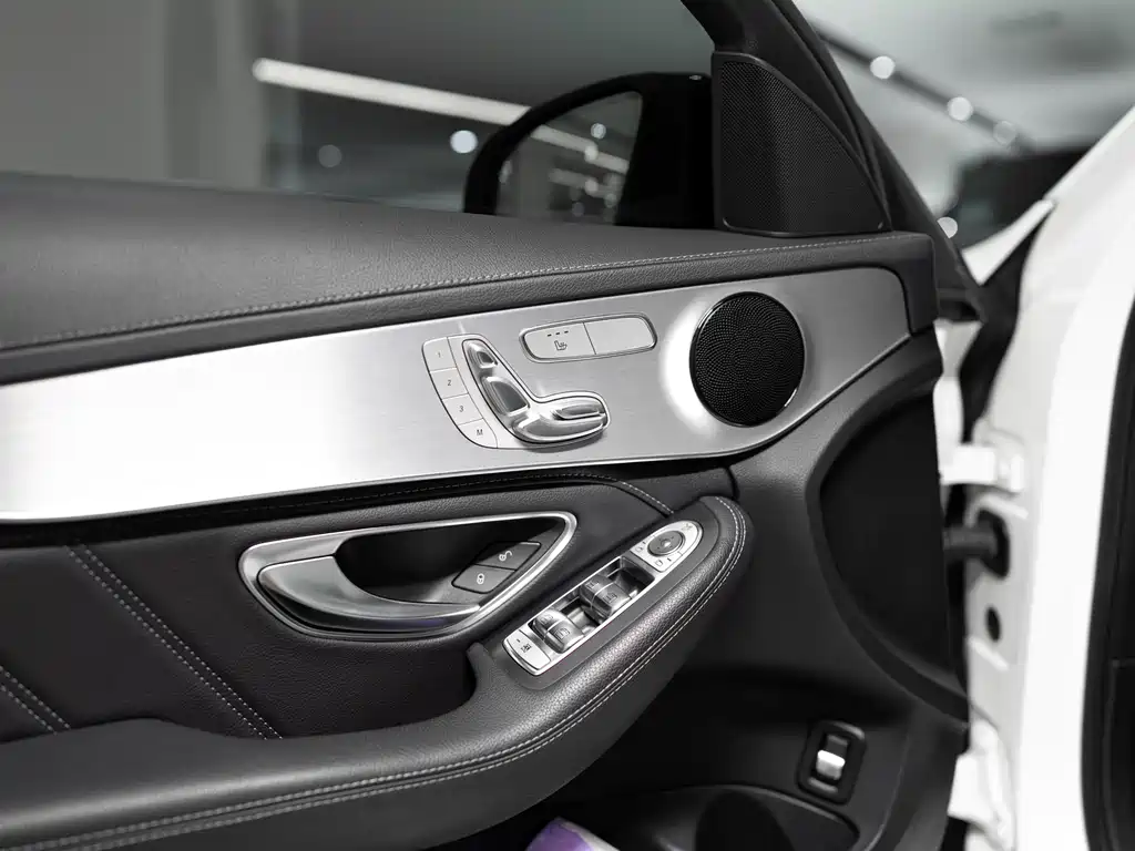 Mercedes-Benz C-Class AMG 2020 — фото 11