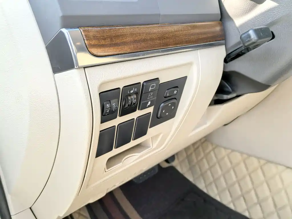 Toyota Land Cruiser 2019 — фото 10