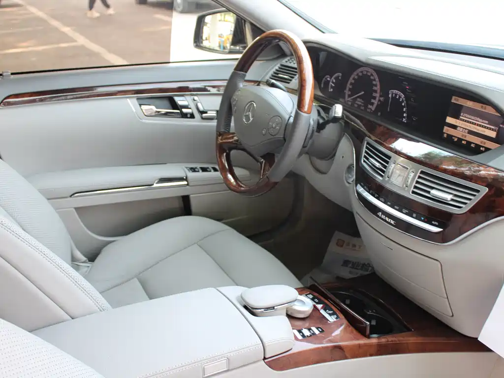 Mercedes-Benz S-Class 2010 — фото 12
