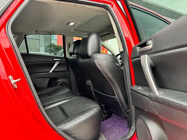 Mazda 3 Xingcheng 2012