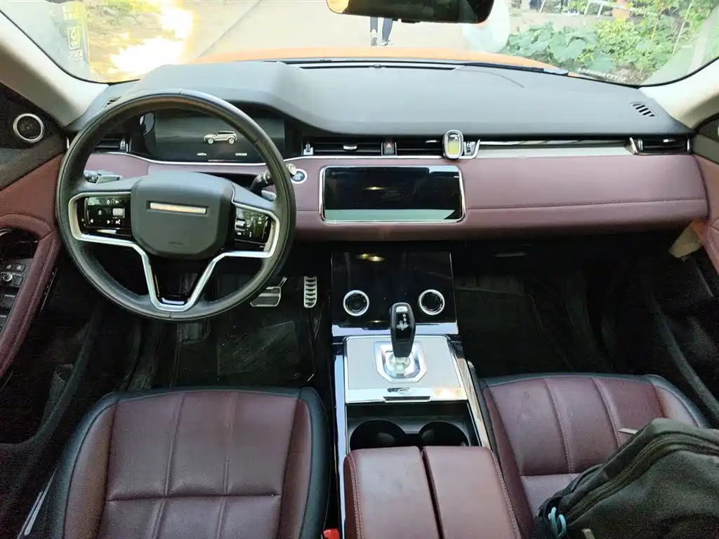 Land Rover Evoque 2024 — фото 10