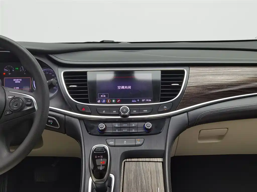 Buick LaCrosse 2020 — фото 12