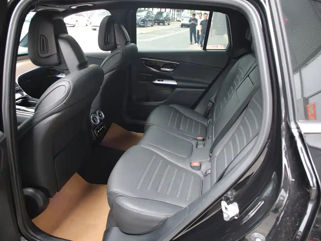 Mercedes-Benz GLC 2024