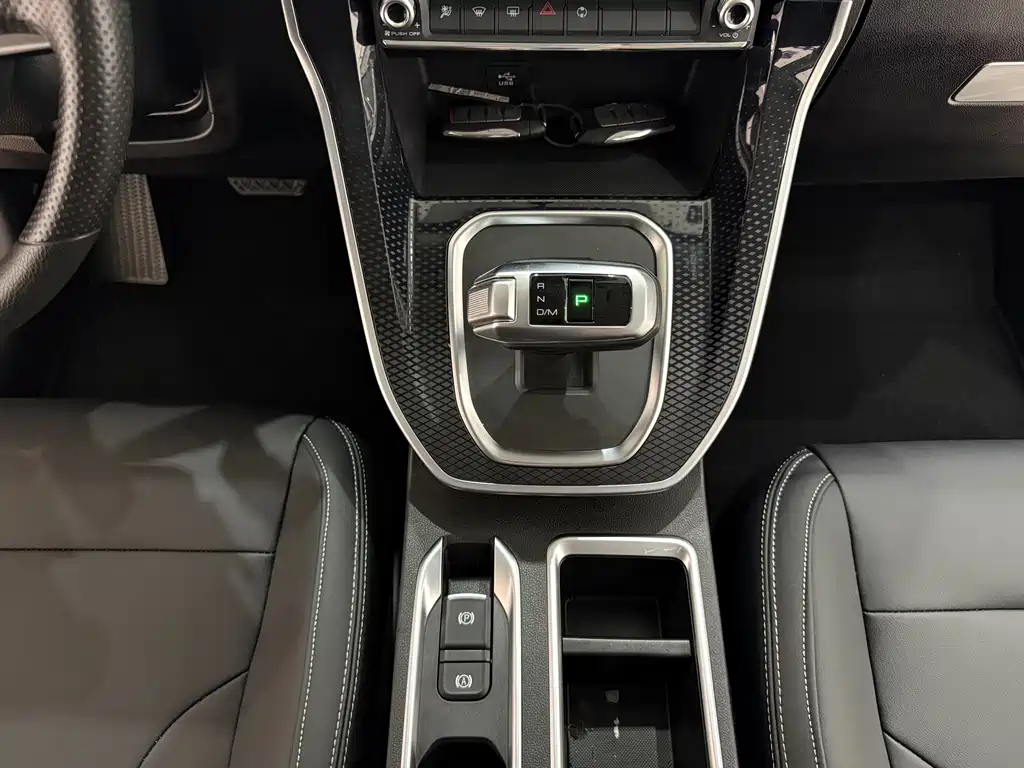 Haval M6 2023 — фото 15