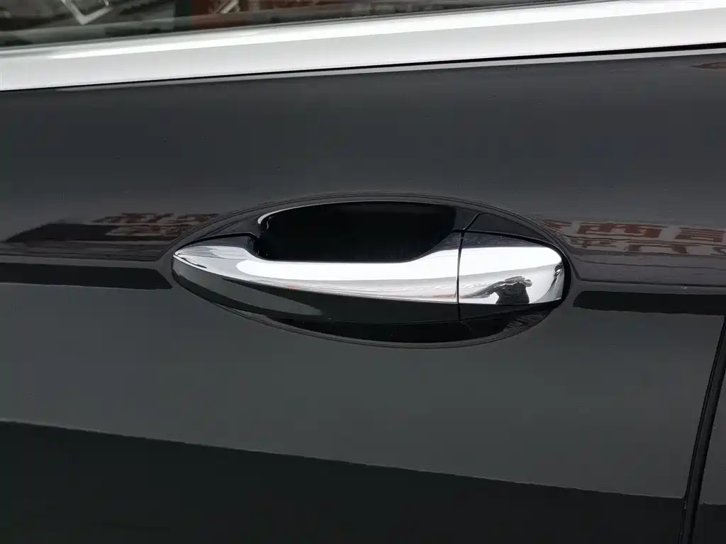 Mercedes-Benz E-Class 2017 — фото 18