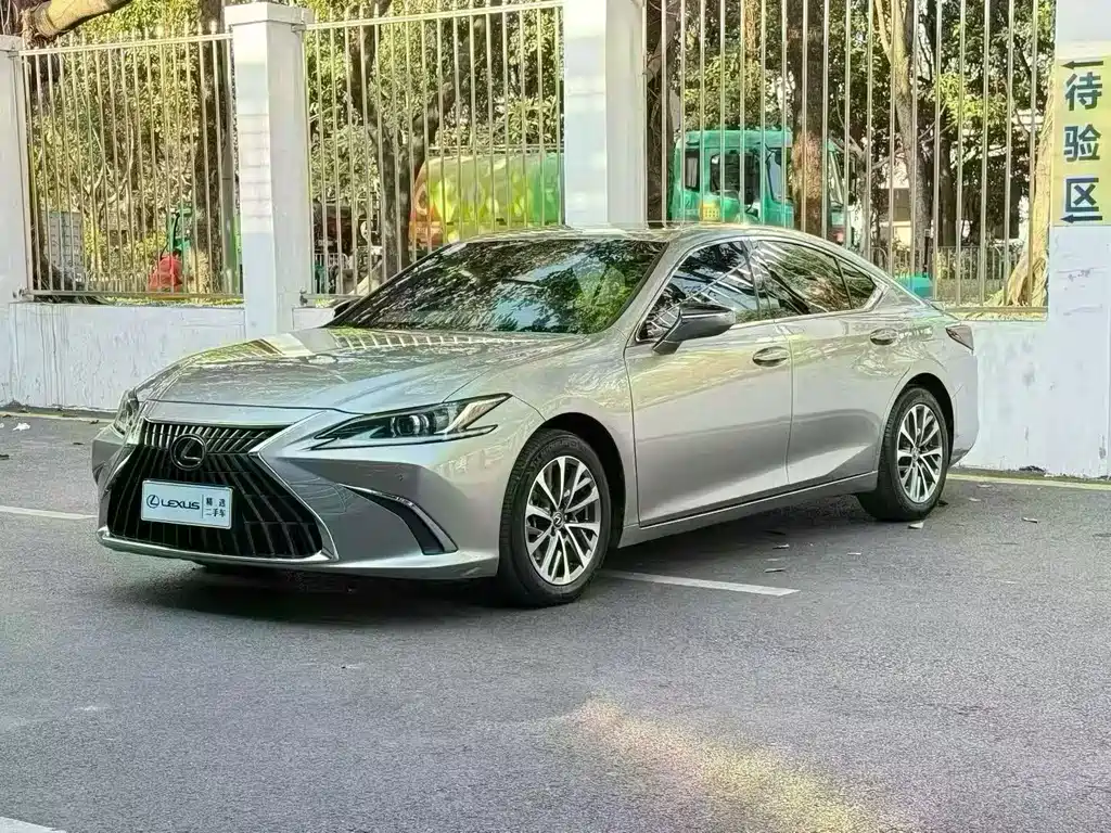 Lexus ES 2023 — фото 3