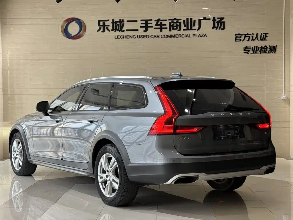 Volvo V90 2018 — фото 18