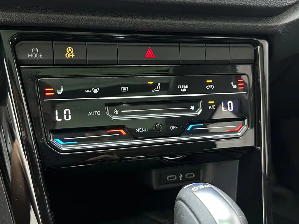 Volkswagen T-Roc 2021 — фото 10