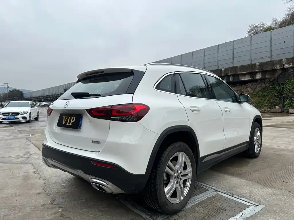 Mercedes-Benz GLA 2023 — фото 9