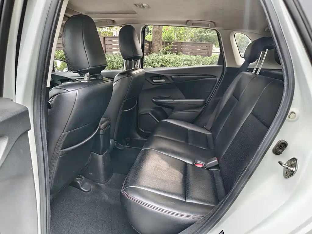 Honda Fit 2017 — фото 8