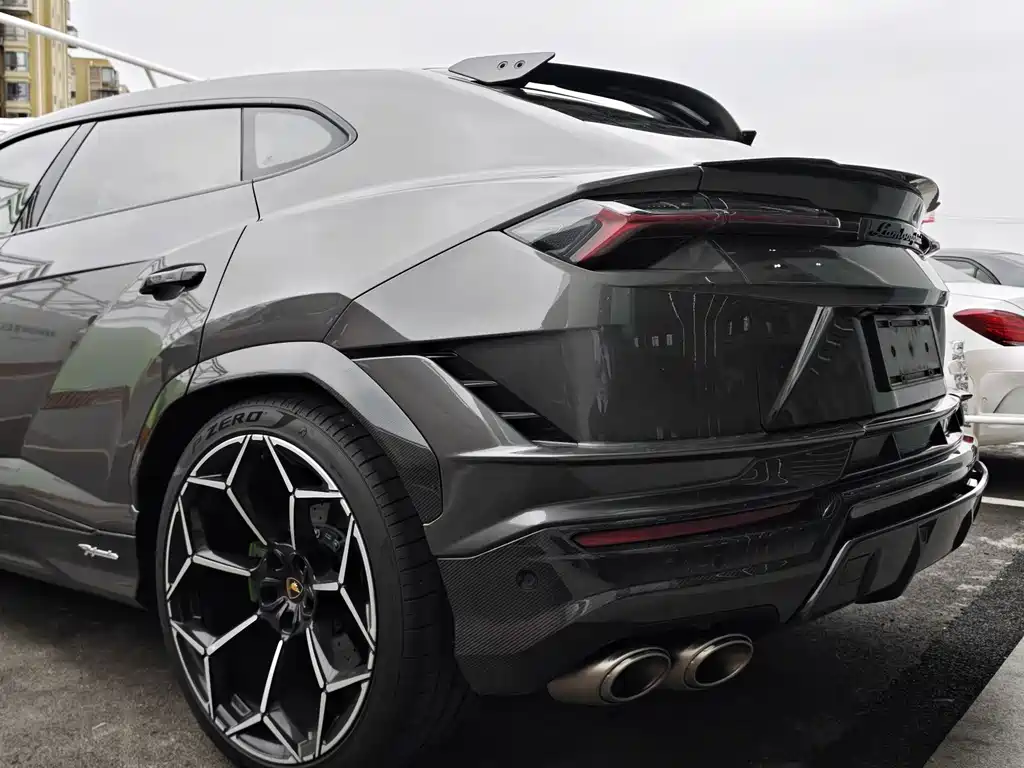 Lamborghini Urus 2024 — фото 4