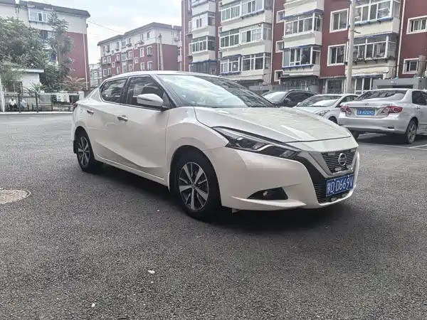 Nissan Bluebird 2020