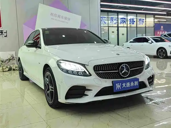 Mercedes-Benz C-Class 2021