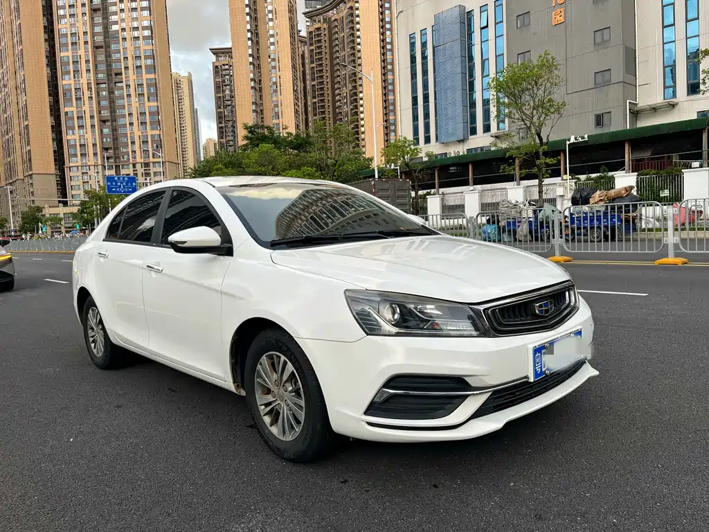 Geely Emgrand 2018 — фото 7