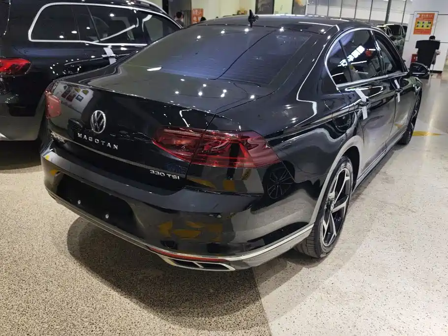 Volkswagen Magotan 2024