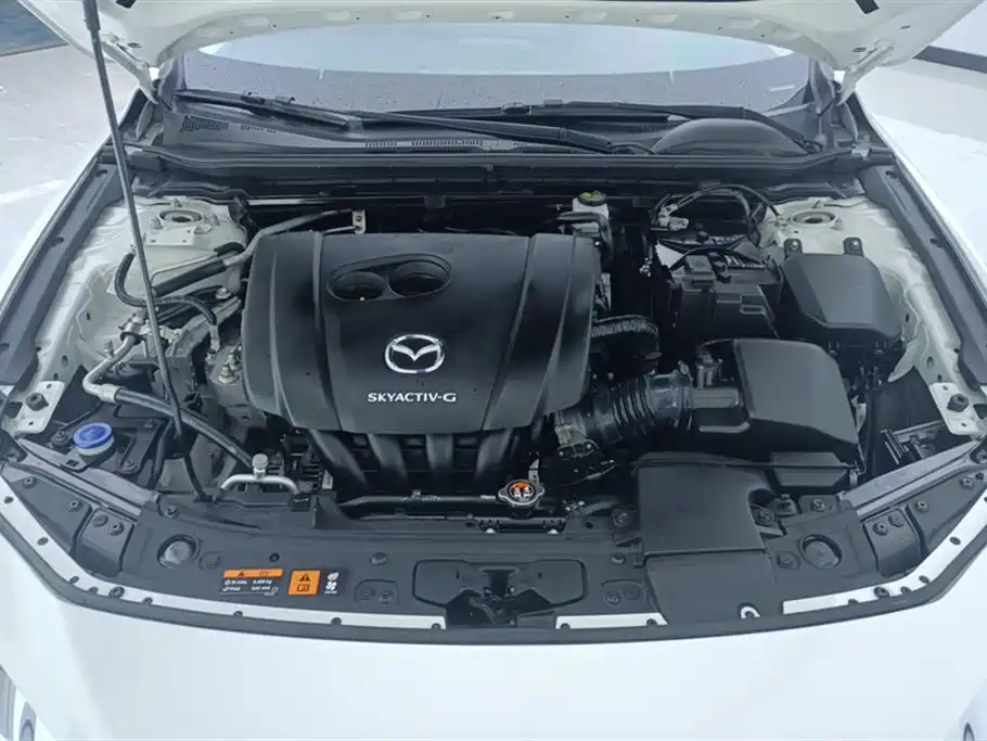 Mazda 3 Axela 2021 — фото 10