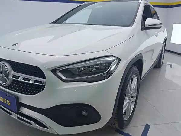 Mercedes-Benz GLA 2020