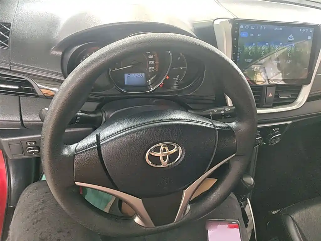 Toyota Yaris L 2021 — фото 11