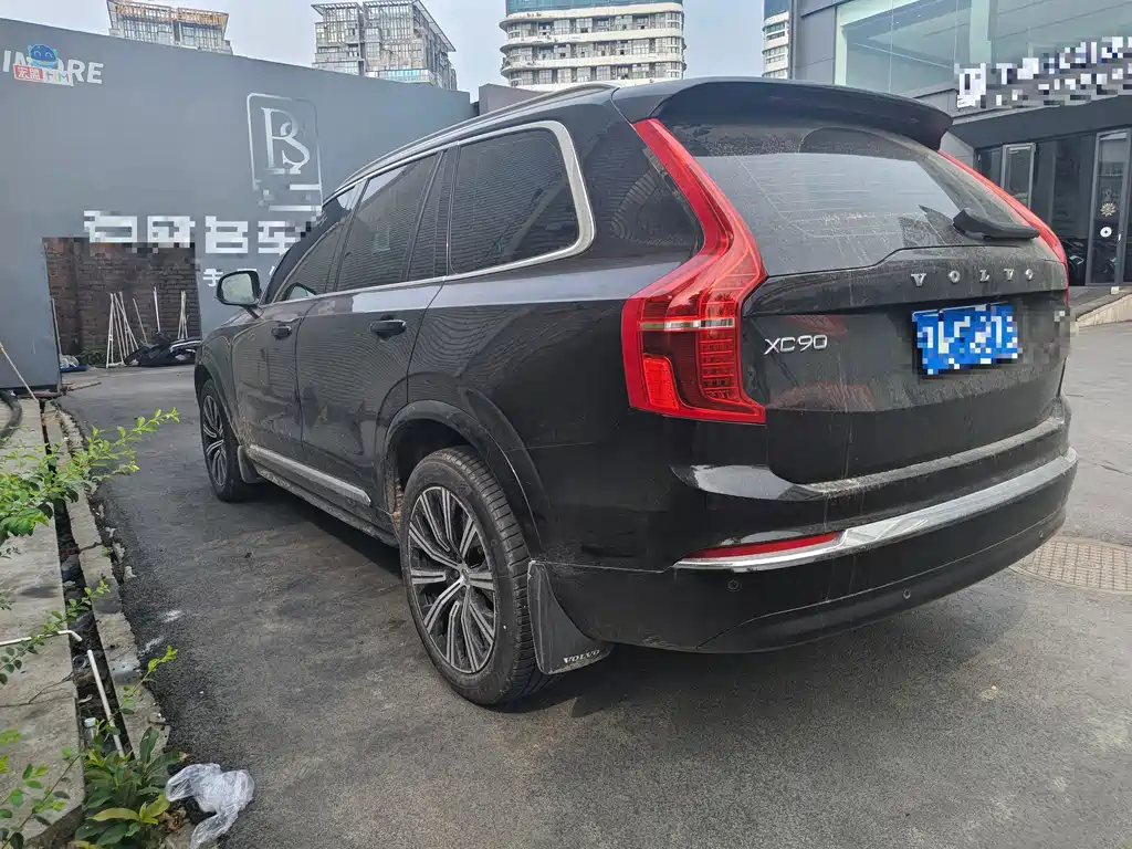 Volvo XC90 2023 — фото 8