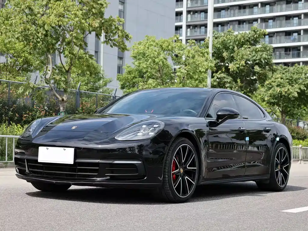 Porsche Panamera 2017 — фото 1