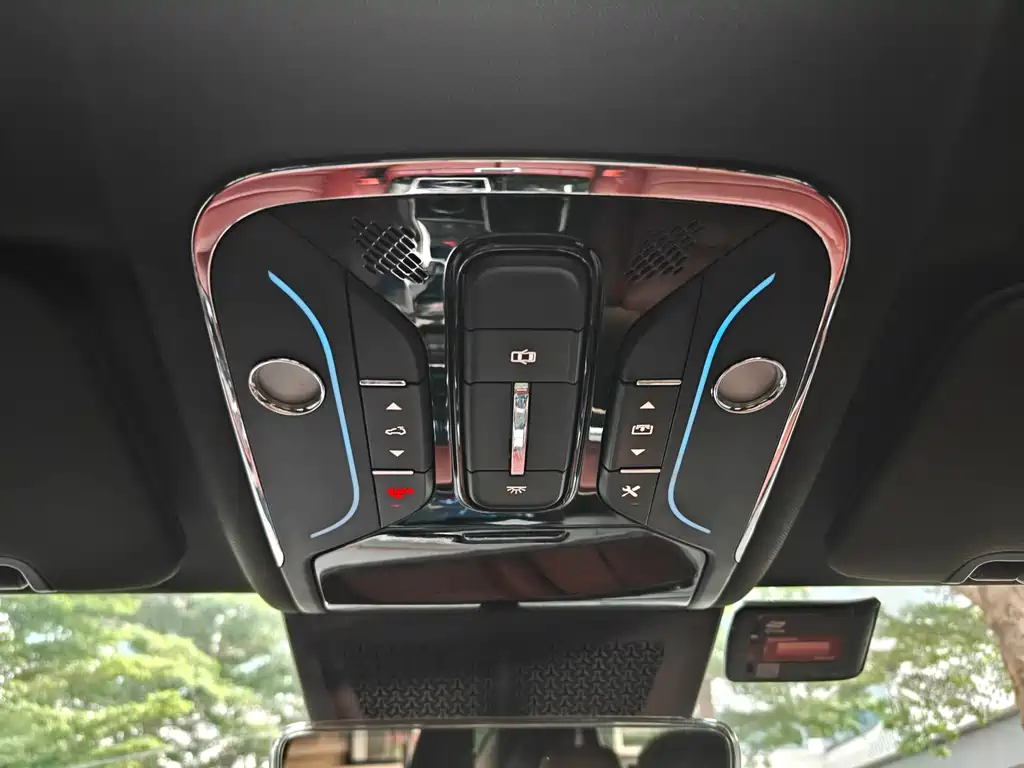 Jetour X70 PLUS 2022 — фото 14