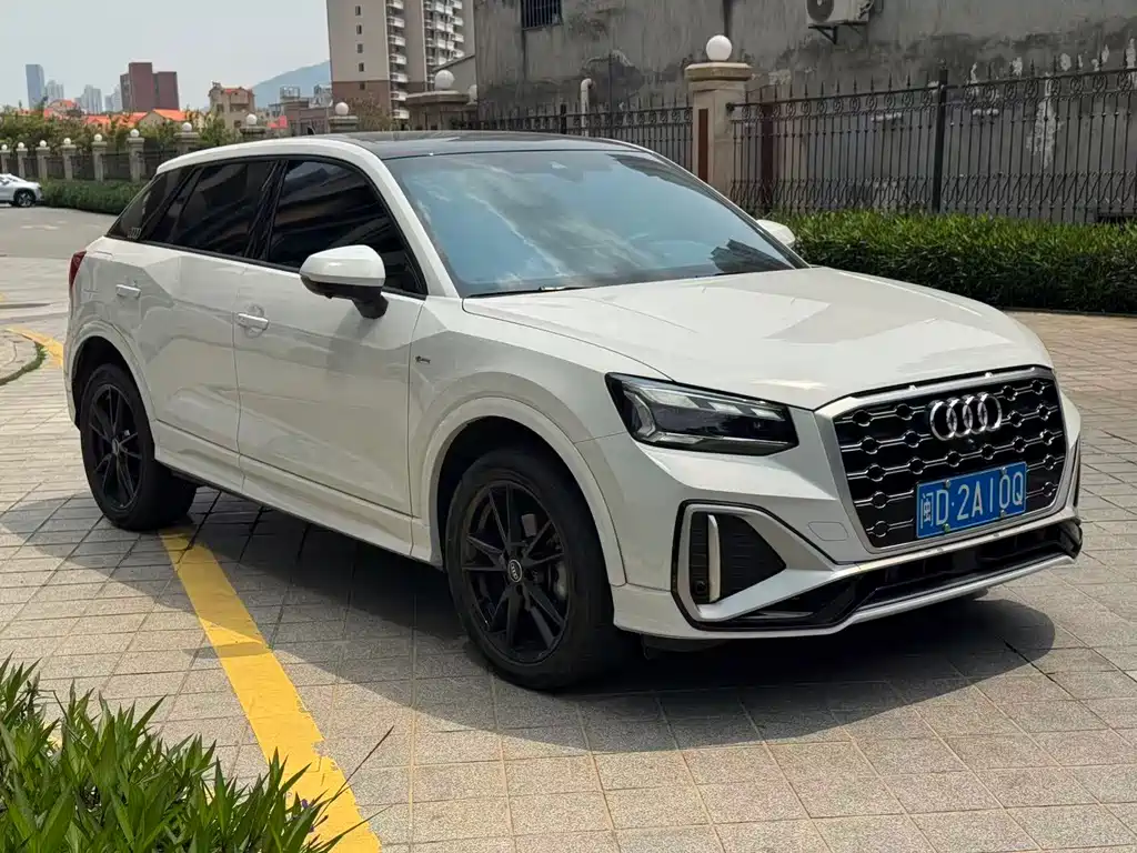 Audi Q2L 2023 — фото 3