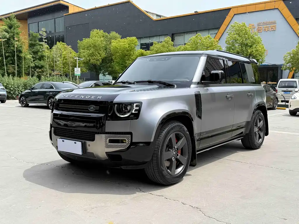 Land Rover Defender 2023 — фото 1
