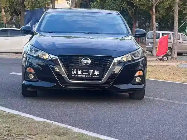 Nissan Teana 2022