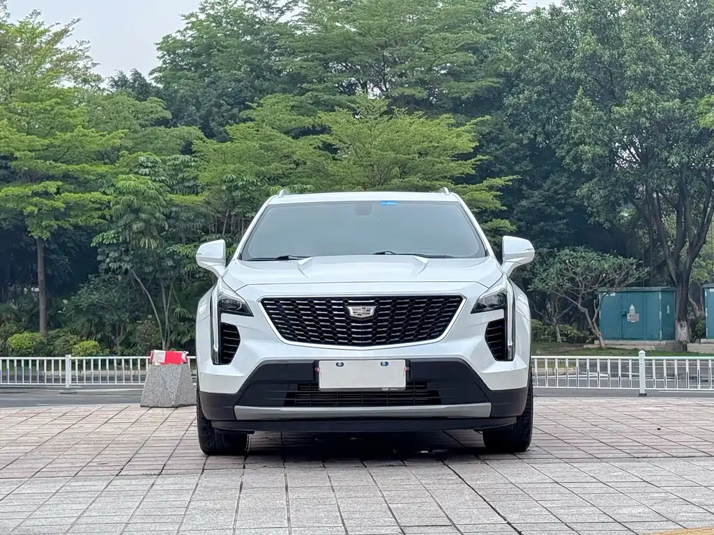 Cadillac XT4 2020 — фото 2