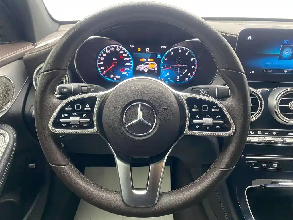 Mercedes-Benz GLC 2021 — фото 23